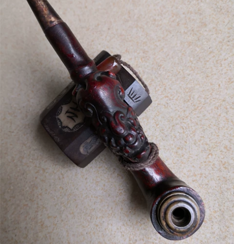 传统民俗杂项收藏实木烟代烟杆木雕貔貅老式两...