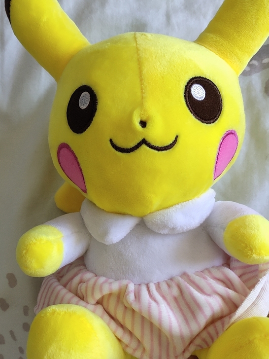 要搬家了，所以玩偶便宜出，质量和款式都很好...