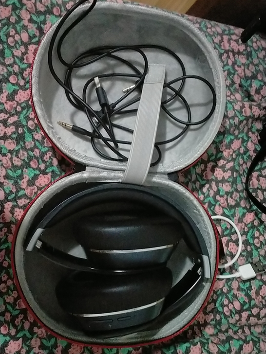 早期入手的漫步者w820bt 戴的时间不算...