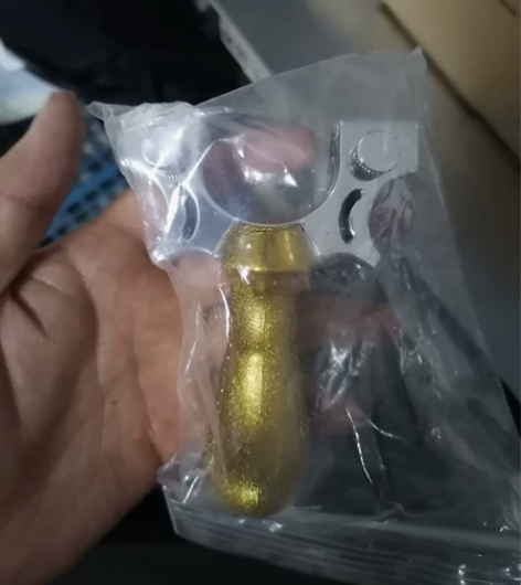 全新弹弓,带瞄准,标价即卖价包邮 感兴趣的...