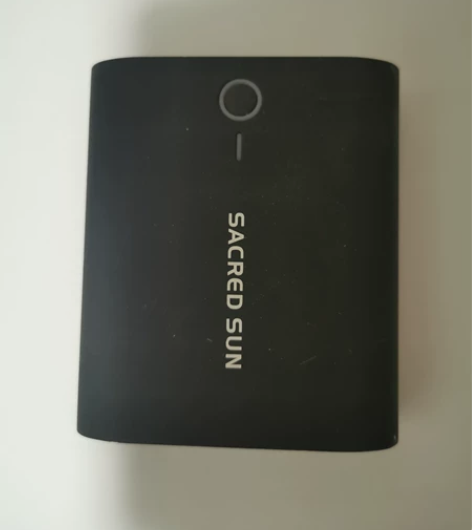 10400毫安充电宝，黑色简约 感兴趣的话...