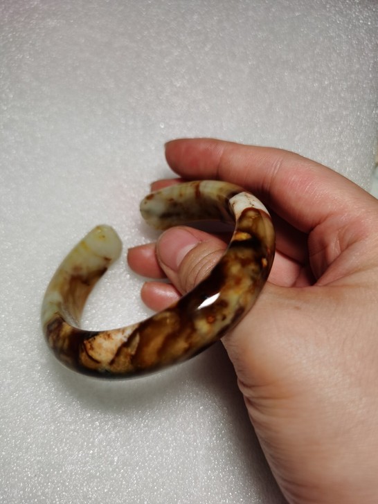 56.5岫玉花玉猫爪手镯，花玉红血管手镯，...