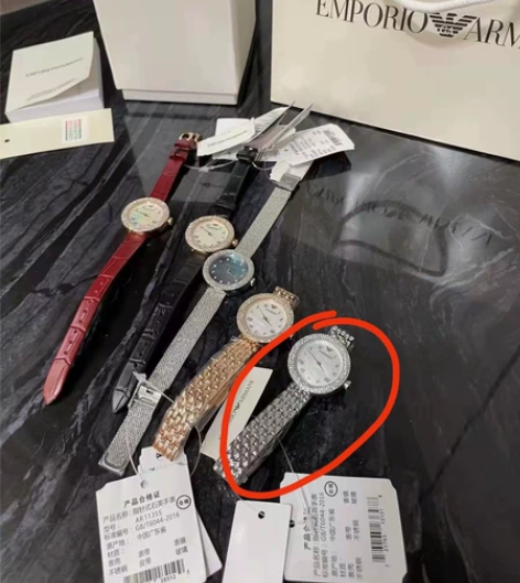 佟丽娅同款阿玛尼手表 型号:AR11355...