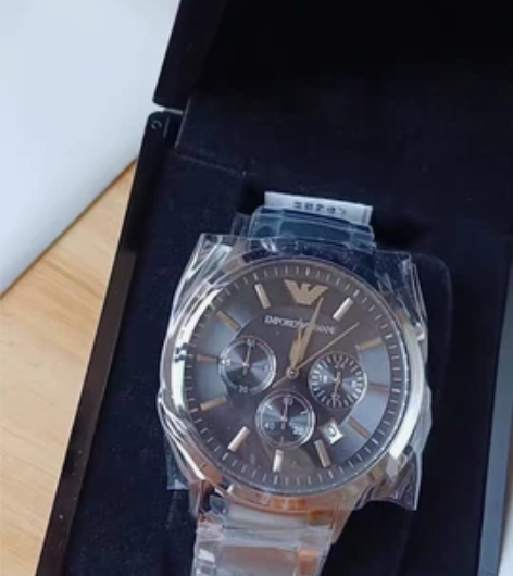 阿玛尼商务运动手表，银钢带，全新，一次没有...