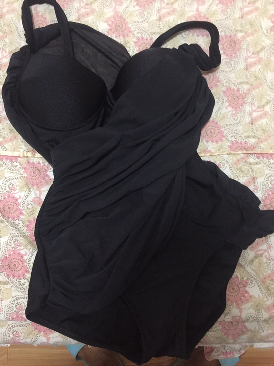 新的泳衣