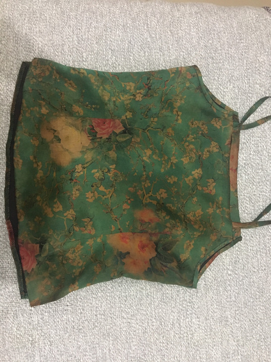 缎面香云纱吊带，全新。胸围88cm，衣长5...