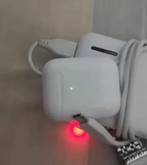 出售闲置物品。天王手表，充电宝mini3一...