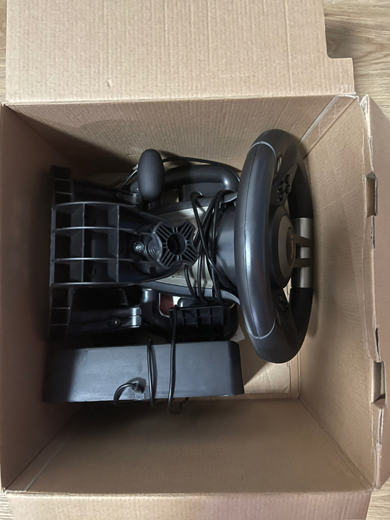 莱仕达方向盘模拟器买来300块