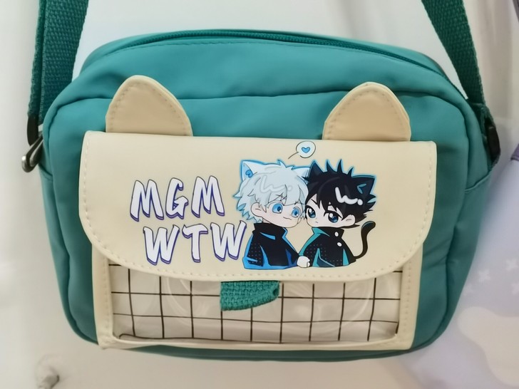 包包过饱和了，出一个五伏包包，不包邮