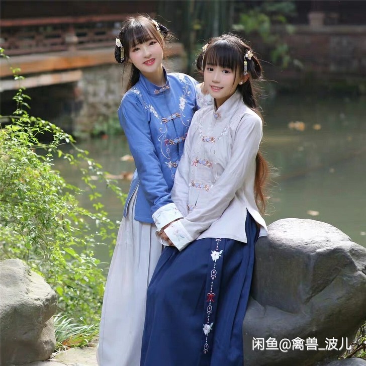 兰若庭金鱼扣M灰色上衣