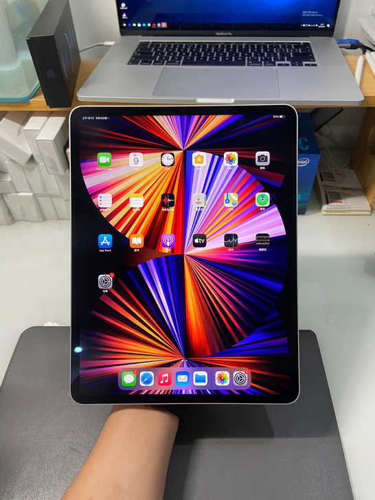 新款12.9寸iPadPro128G国行银...