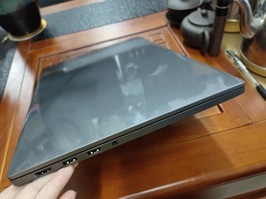 二手小米笔记本PRO 15.6寸：窄边框，...