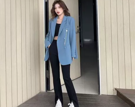 黑色开叉西装裤,面料挺舒服,春夏款。 买回...