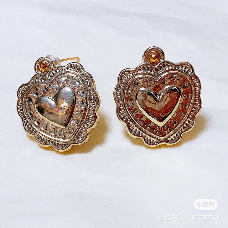 肉肉手作复古立体雕花爱心耳环