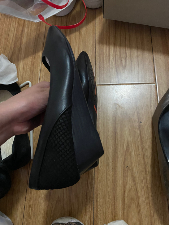 全新尖头坡跟上班族增高显瘦空姐鞋纯牛皮李沁...