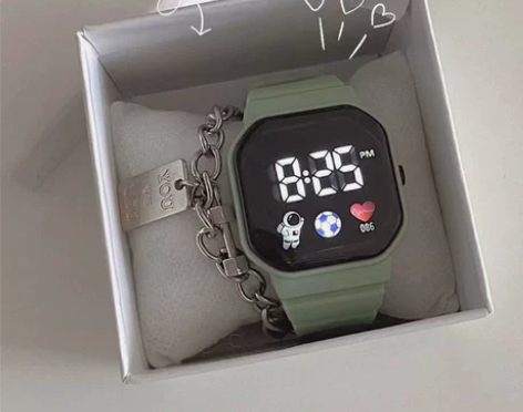 方形手表女太空人小众设计概念初高中学生夜光...