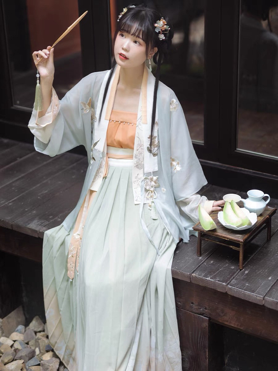 远山乔正品 琼琚明制齐腰汉服套装