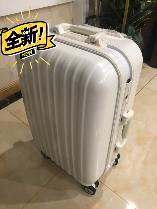 ito20寸拉杆箱，全新未用，原装包装，吊...