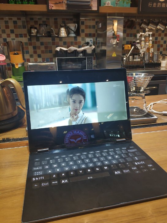 联想yoga a12平板笔记本电脑