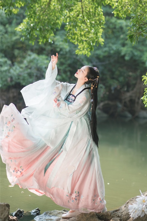 雀翎原创汉服女齐胸襦裙中国风汉服超仙6米非...