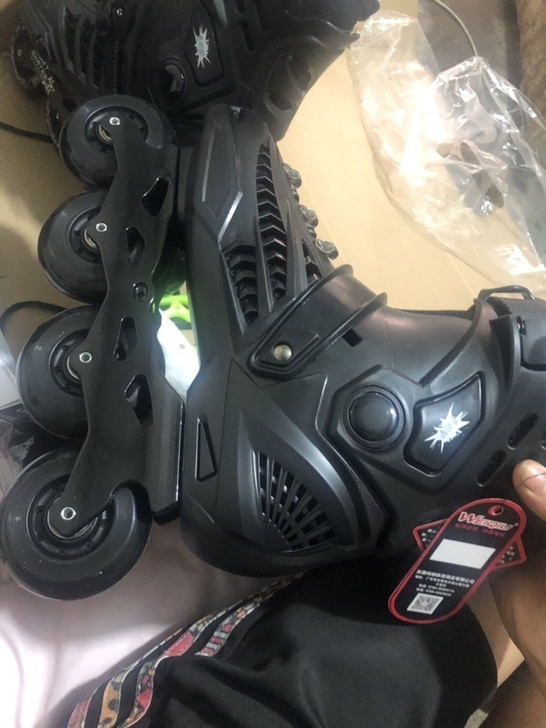 闲置轮滑低价出！