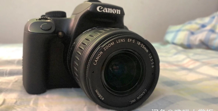 学生入门性价首选佳能EOS1000D单反可...