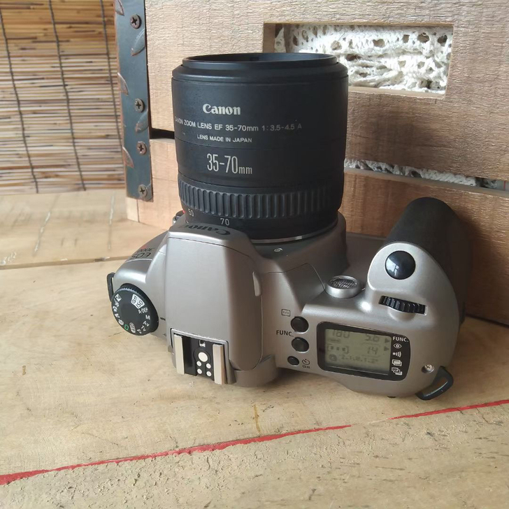 佳能eos3000n 胶卷相机 急用钱便...