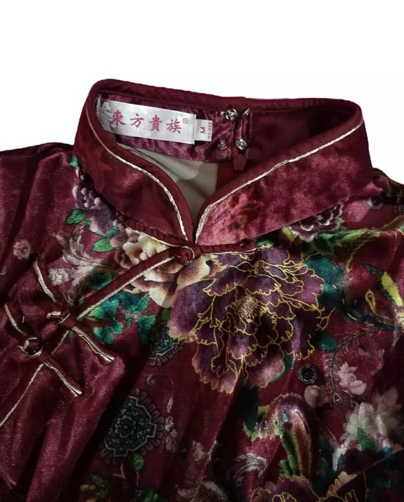 东方贵族家的旗袍，做工一流，质感极佳，绣花...