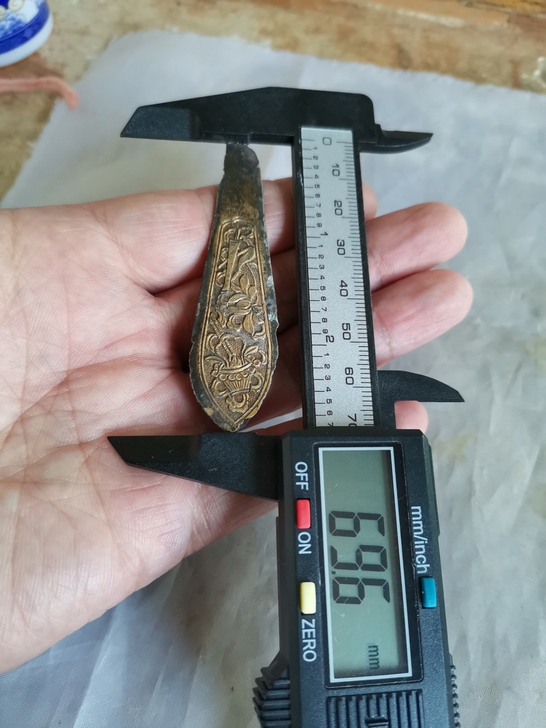 银鎏金簪子头,浮雕的,可以改个吊坠,包老保真