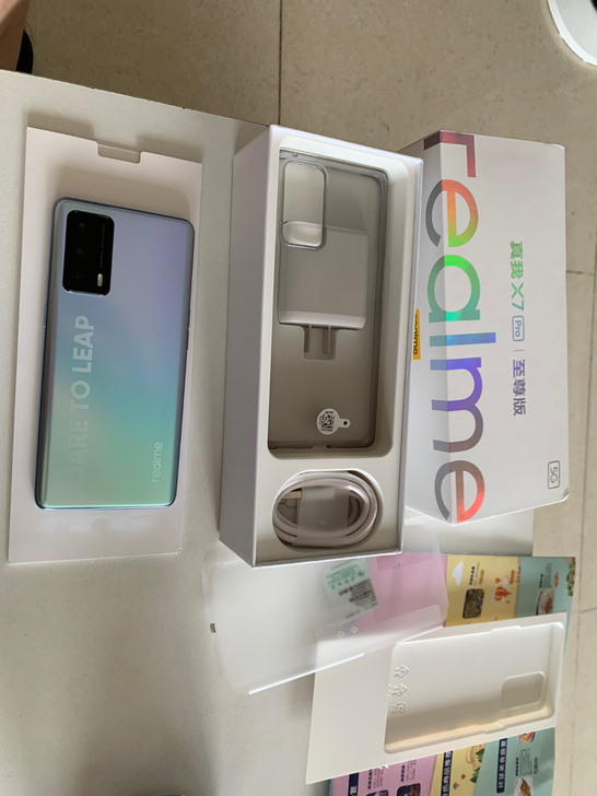 realme 真我X7 Pro 至尊版,曲...