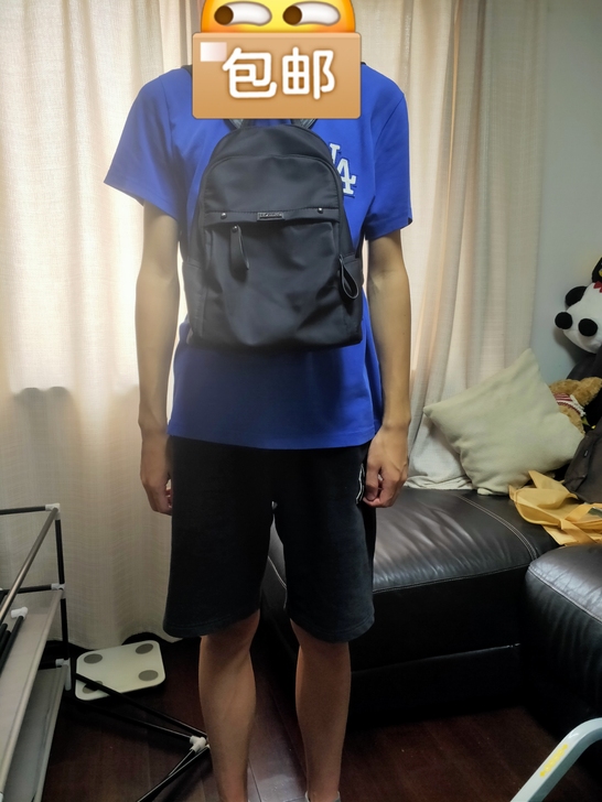 潮流小背包,九九新,价格美丽!