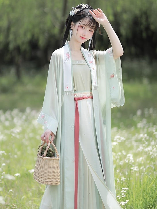 池夏博物馆:如漪 宋制长干寺长衫压褶裙 原...