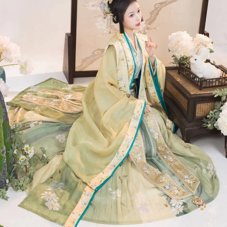 (出)【行香子】褚云令汉服宋制霞帔对交穿日...