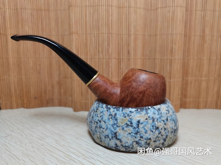 海洋玉髓烟斗架一个纯天然可做案头小摆件有收...