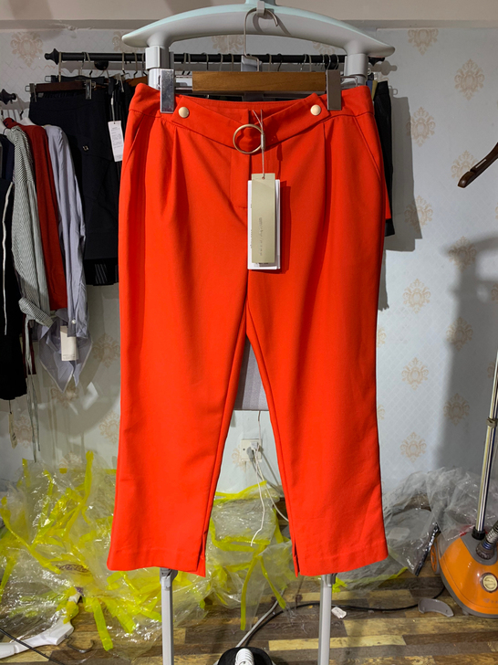 全新优美世界品牌专柜正品小脚裤,三标齐全,...