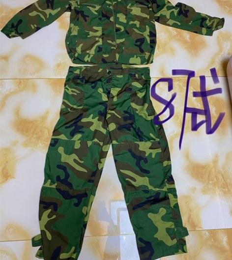 军训服 质量很好 适合军训学生穿 几乎全新...