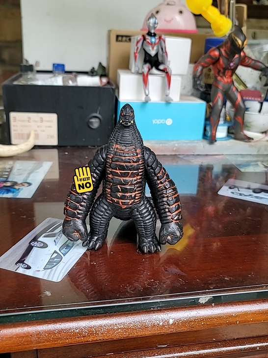 九成新正版奥特曼玩具含包邮