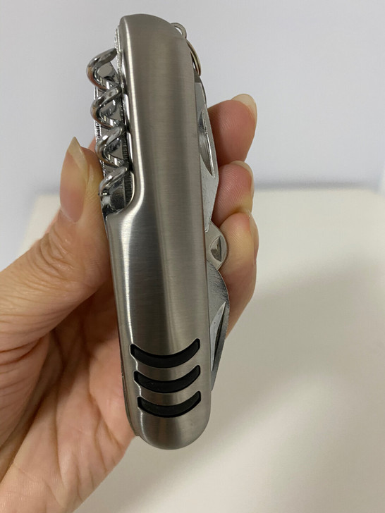 【全新】不锈钢多功能工具/多功能军刀，功能...