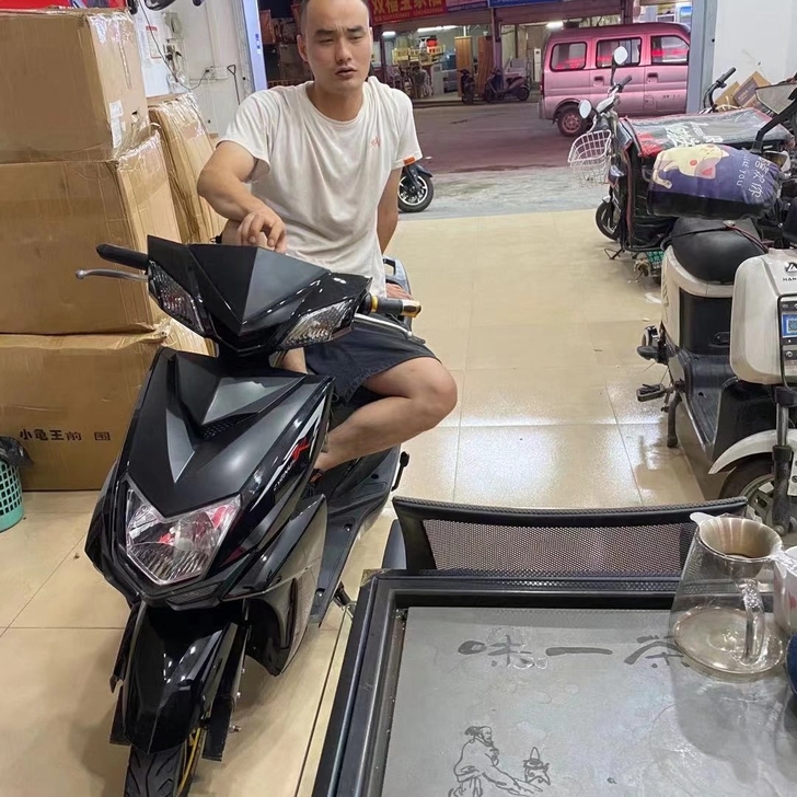同城转让二手小绵羊电动车，雅迪，爱玛，小龟...