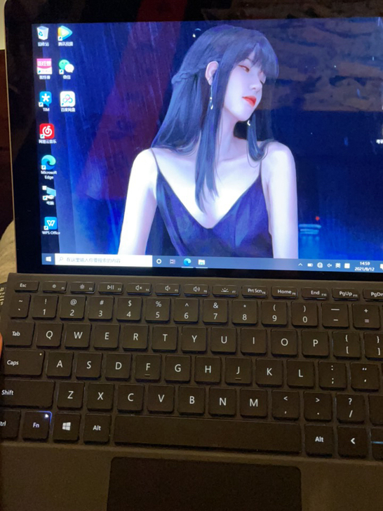 surface go 9新 无磕碰 换了电...