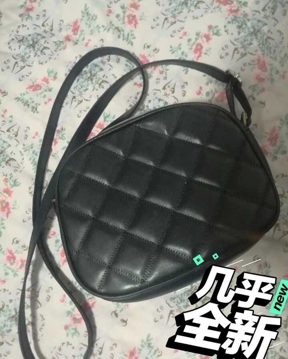 九成新斜挎小包清衣柜付邮送