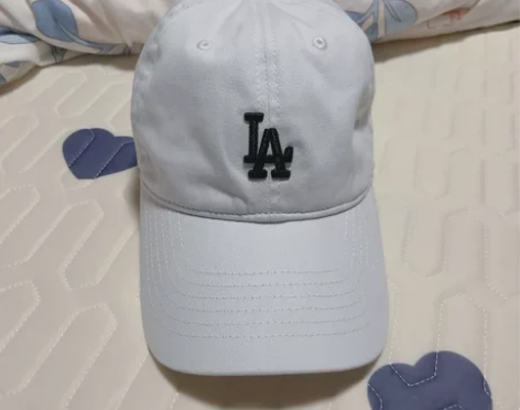 MLB复古小标LA棒球鸭舌帽 戴过一次
