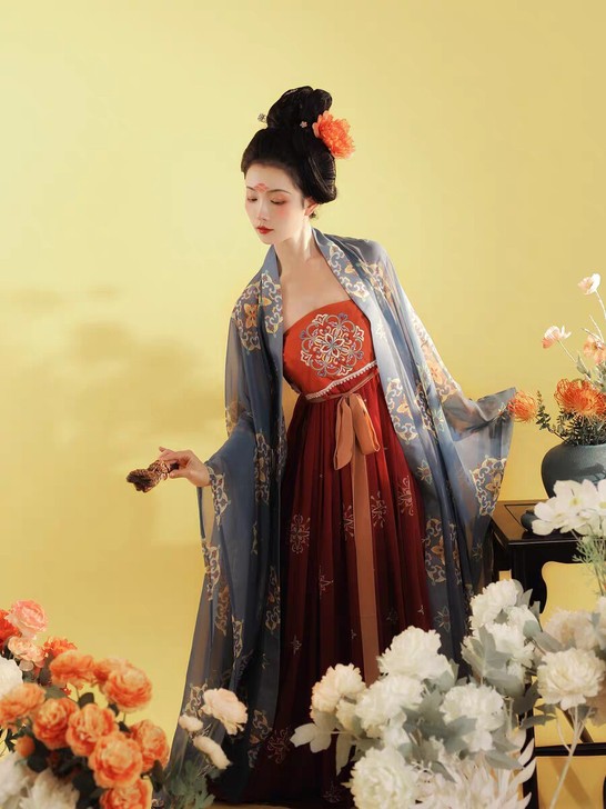 【含配饰鞋子发包】诃子裙 素羽华裳 风华绝...