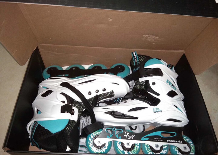 出售38码(38-39都可穿)轮滑鞋一双