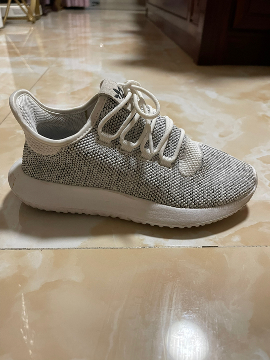 女款 阿迪达斯三叶草 9成新 36码 （不...