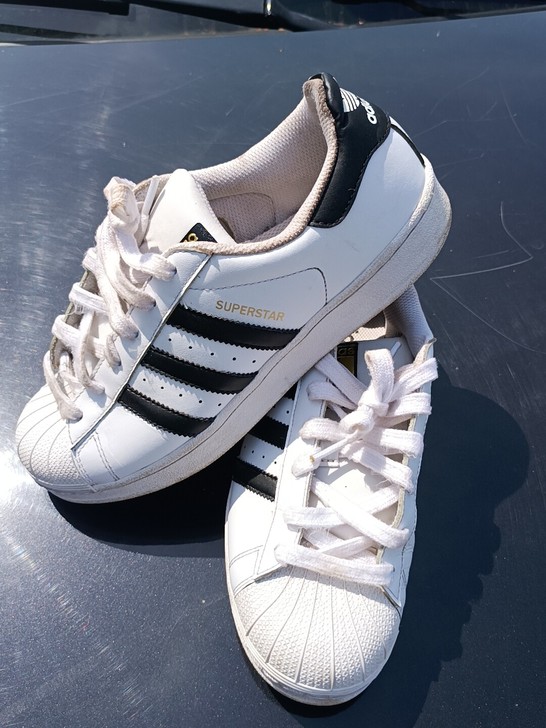 Adidas贝壳