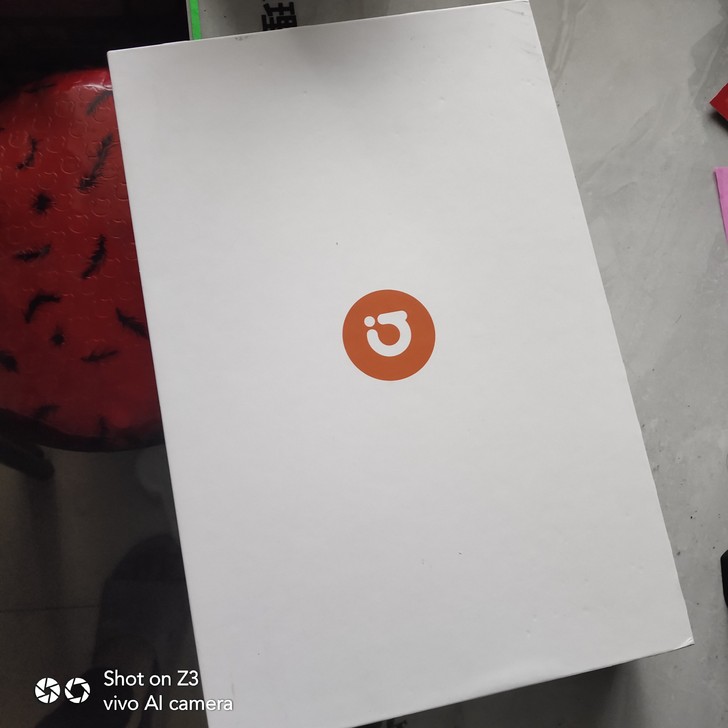 华硕爱豆 基本上是全新的 稍微有点轻微的划...