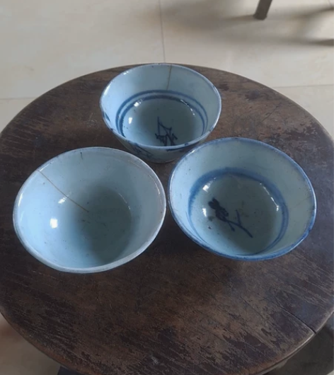 老青花瓷茶碗3只,品相如图,当标本出…… ...