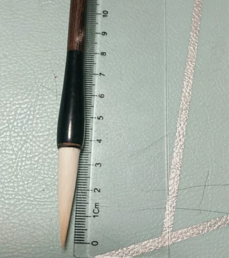 玉兰蕊兼毫出锋3.5厘米直径0.7厘米红木...