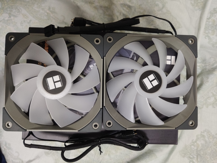 利民c12s 5v argb幻彩风扇 机箱...